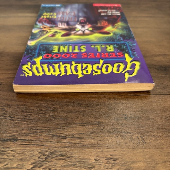 * VINTAGE R.L. Stine GOOSEBUMPS Series 2000 #8 Fright Camp Book 1st Print 1998 * - Picture 3 of 7